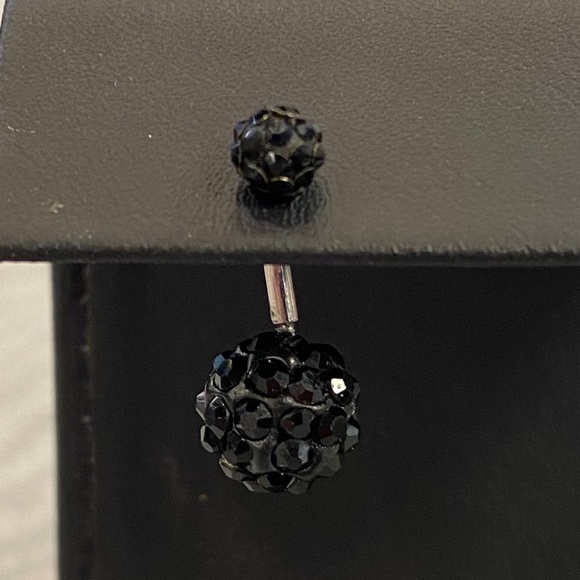 Black Jeweled Belly Button Ring - Picture 1 of 1